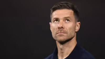 Xabi Alonso prepara regresso ao ativo com dois 'colossos' em vista