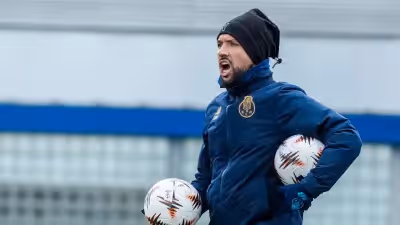 Rodrigo Mora falha o regresso do FC Porto aos treinos