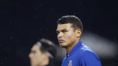 Agente de Thiago Silva revela objetivo do central esta época no FC Porto