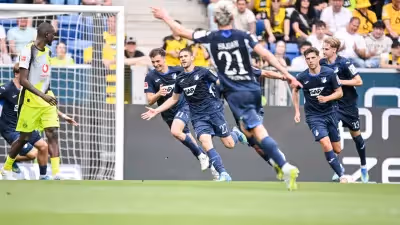 Em dia histórico, Dortmund perde e deixa Bayern Munique perto do título