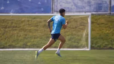 FC Porto inicia preparação para o Sporting com 'reforço' e má notícia