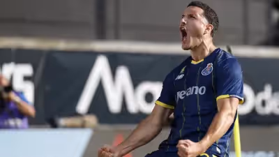 FC Porto com faro de Gul bate Estrela e dá passo gigante rumo ao título