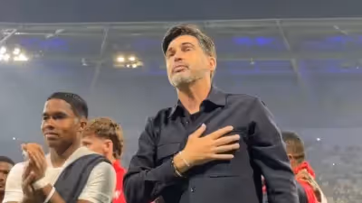 Lyon é goleado pelo Lens mas Paulo Fonseca acaba ovacionado pelos adeptos