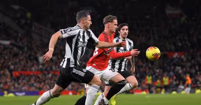 Roy Keane elogia vitória do Man. United: «Sobreviver e aguentar faz parte»