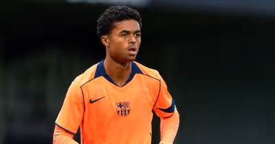 Kluivert «sente-se um pouco espanhol», mas tem o futuro definido