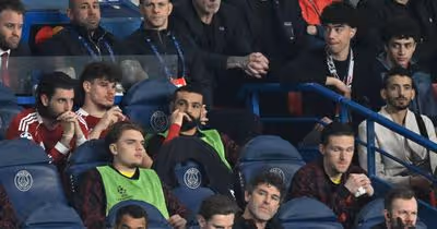 Ainda aqueceu mas... Slot explica não utilização de Salah contra o PSG