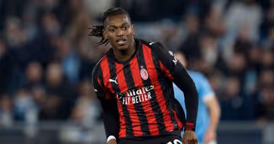 O mistério da viagem: publicação de Rafael Leão gera especulação