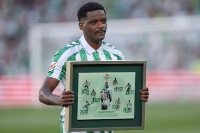 William Carvalho excluído do estágio em Portugal e de saída do Betis