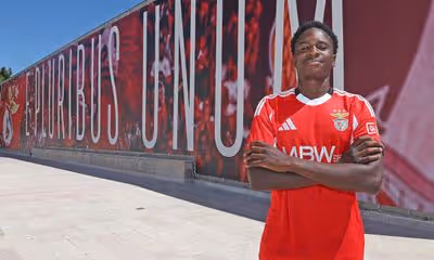 Oficial: Benfica confirma talento para o ataque