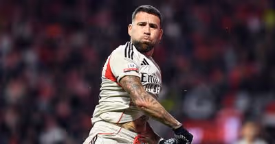 A reação de Otamendi ao golo anulado ao Benfica