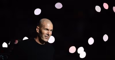 Zidane vai voltar ao ativo e pela porta grande