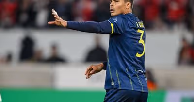 Thiago Silva: entre o luto e a Europa disse «presente» a Farioli