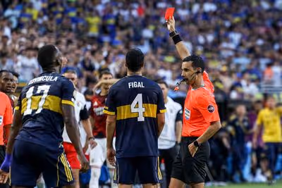 Acabou o Mundial? Expulsões contra o Benfica custam bem caro ao Boca