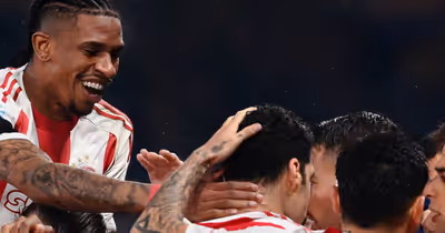 Na estreia, André Luiz foi decisivo para salvar Olympiakos da derrota