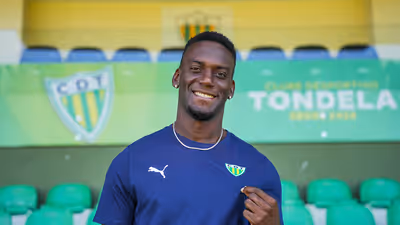 Mercado oficial: Tondela apresenta gigante colombiano