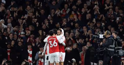 Arsenal vence e mantém cinco pontos de vantagem no topo da Premier League
