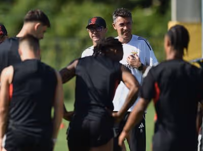 Benfica: Lage afina estratégia para a estreia no Mundial