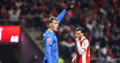 Lukas Hornicek bisa na distinção de melhor guarda-redes da Liga