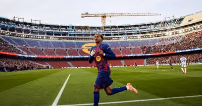 Barcelona dorme na liderança às costas de Olmo e Yamal