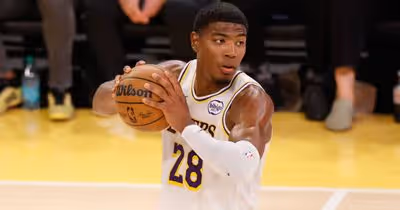 Lakers continuam em boa forma e Jokic brilha nos Nuggets