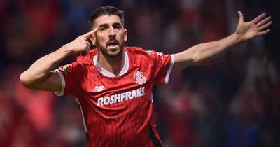 Paulinho garante reviravolta do Toluca