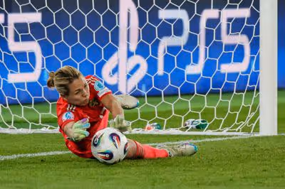Quase metade dos penáltis no Euro 2025 feminino não entraram: porquê?