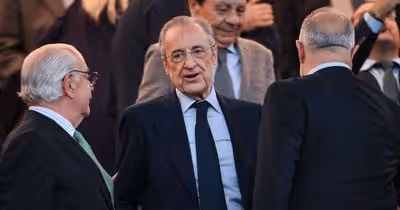 Presidente do Real Madrid atirou-se aos jogadores no balneário: «Intolerável!»