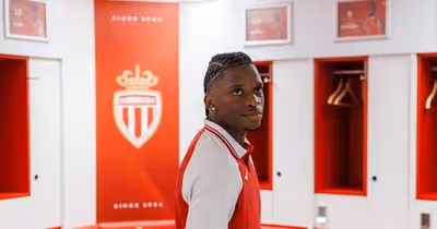 Mónaco oficializa lateral que ainda rende ao Sporting