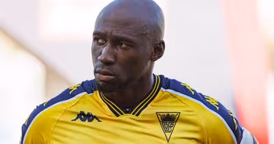 Antigo jogador de FC Porto, Man. City e Estoril ruma... à Bolívia