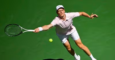 Sinner vence em Indian Wells e junta-se a Djokovic e Federer em feito histórico