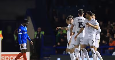 Swansea de Vítor Matos vence em Portsmouth e sobe ao 10.o lugar