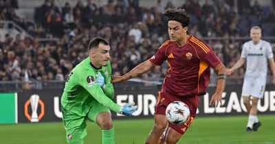 Guarda-redes do Viktoria Plzen assistiu e brilhou na derrota da Roma