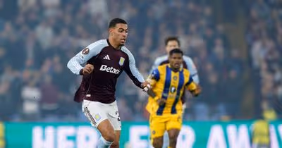 Aston Villa acerta novo contrato com Morgan Rogers