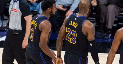 LeBron e Bronny fazem história como primeira dupla pai/filho nos playoff da NBA