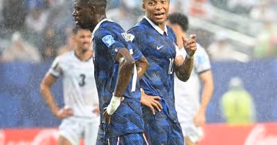 Mbappé elogia, Deschamps defende Dembélé: «A ver se agora escolhem outro alvo»