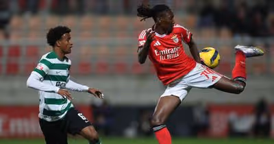 Liga 2: Benfica B sai por cima no dérbi em que leão terminou com nove
