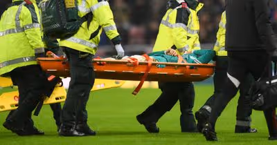 Liverpool: Slot confirma lesão grave de médio