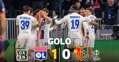 Guarda-redes do Basileia dá a Mathys de Carvalho a assistência para golo do Lyon
