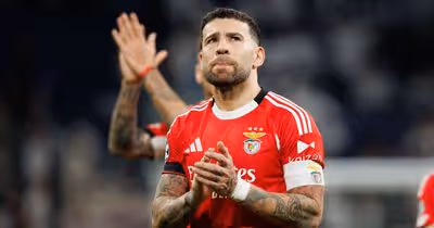 No silêncio, o adeus? Otamendi já faz as malas...