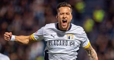 Mercado Famalicão: Valência atento à situação de Justin de Haas
