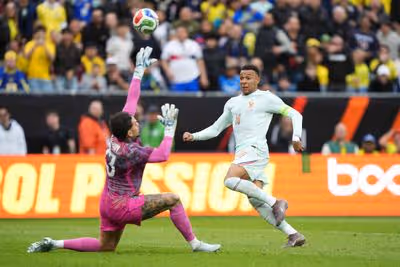 França e Espanha se firmam como favoritas para Copa, e Brasil preocupa no top 10