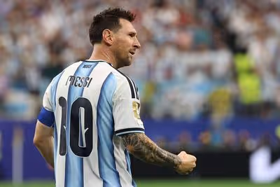 'É realmente espetacular como tudo aconteceu', diz Messi após assumir artilharia das Copas
