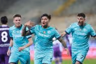 Transfer round-up: Lazio talks for Burnley striker, Castro’s Roma medical and more
