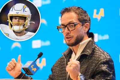 New Chargers OC Mike McDaniel reveals unique plan for Justin Herbert