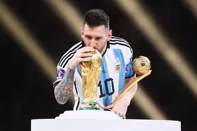 Who are the favourites to win the World Cup ahead of the semi-finals?