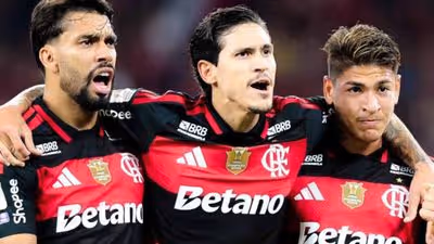 Flamengo cola no Palmeiras e tem 49% de chances de título