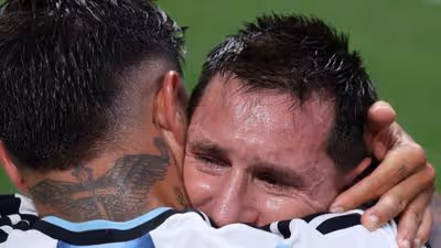 A liderança silenciosa de Messi: como emoção e disciplina moldam a Argentina