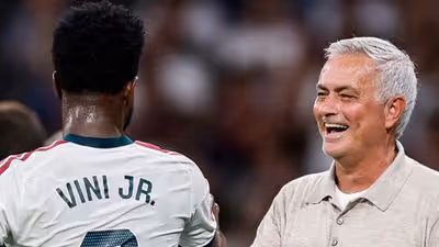 Torcida se empolga com Mourinho após goleada do Real Madrid