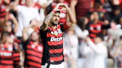 Projeções: Fla dispara em chances de título, Palmeiras despenca