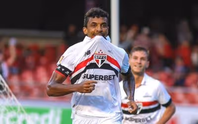 São Paulo: Luiz Gustavo reage e inicia recondicionamento físico